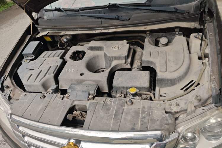 Used CHANGAN KAICHENG Ounuo S 2015 1.5L Jinouno Luxury Model Engine Bay
