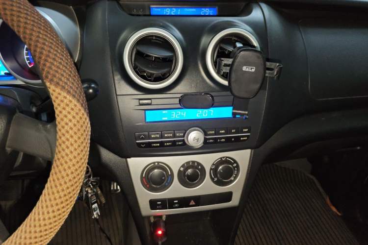 Used CHANGAN KAICHENG Ounuo S 2015 1.5L Jin Ouno Standard Model Audio And AC Panel