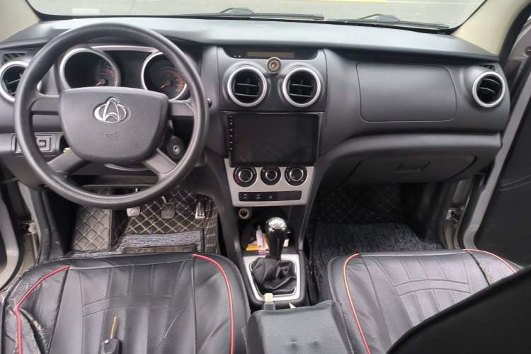 Used CHANGAN KAICHENG Ounuo S 2015 1.5L Jin Ouno Standard Model Center Console