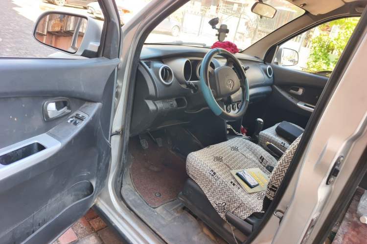 Used CHANGAN KAICHENG Ounuo S 2015 1.5L CNG Model Driver Seat