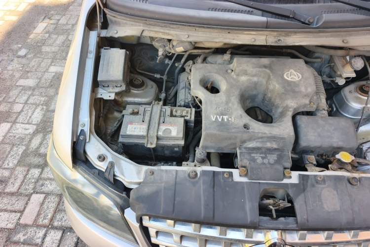 Used CHANGAN KAICHENG Ounuo S 2015 1.5L CNG Model Engine Bay Right