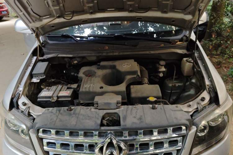 Used CHANGAN KAICHENG Ounuo S 2015 1.5L Jin Ouno Standard Model Engine Bay
