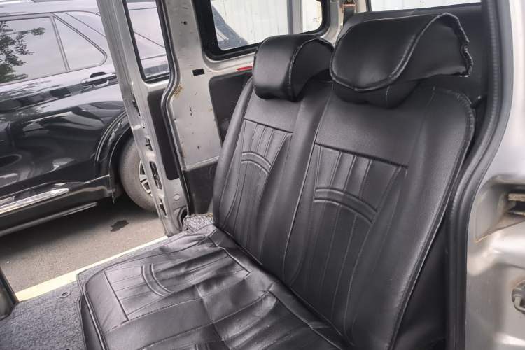 Used CHANGAN KAICHENG Ounuo S 2015 1.5L Jin Ouno Standard Model Left Rear Seat