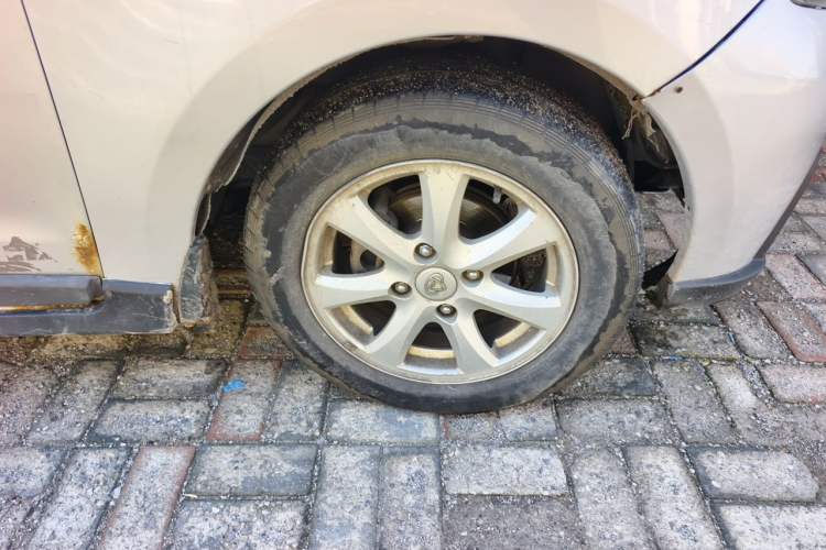 Used CHANGAN KAICHENG Ounuo S 2015 1.5L CNG Model Right Front Wheel Hub