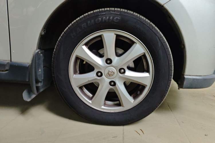 Used CHANGAN KAICHENG Ounuo S 2015 1.5L Jin Ouno Standard Model Right Front Wheel Hub