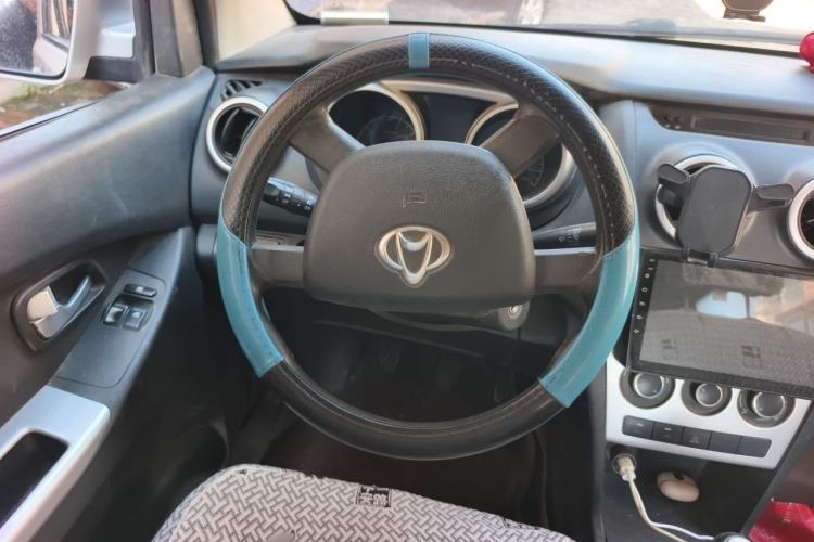 Used CHANGAN KAICHENG Ounuo S 2015 1.5L CNG Model Steering Wheel