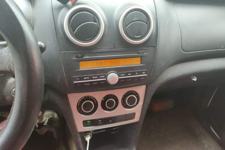 Used CHANGAN KAICHENG Ounuo S 2015 1.5L Jin Ouno Standard Model Audio And AC Panel