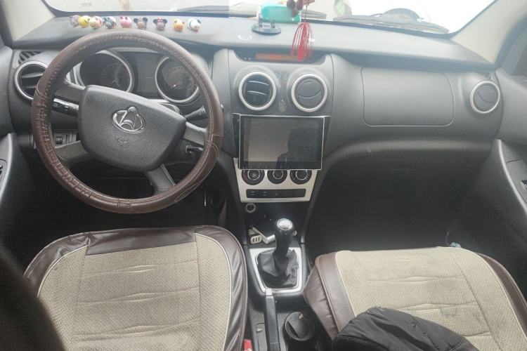 Used CHANGAN KAICHENG Ounuo S 2015 1.5L Jin Ouno Standard Model Center Console