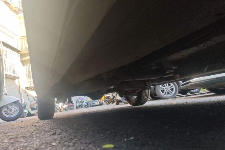 Used CHANGAN KAICHENG Ounuo S 2015 1.5L CNG Model Chassis Front Right