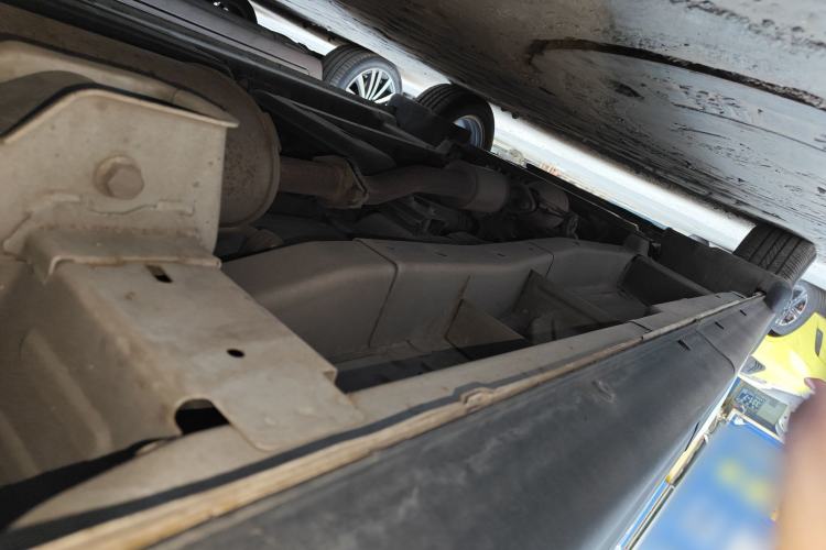 Used CHANGAN KAICHENG Ounuo S 2015 1.5L CNG Model Chassis Rear Left