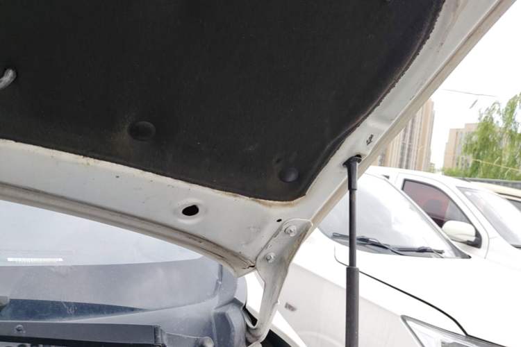 Used CHANGAN KAICHENG Ounuo S 2015 1.5L CNG Model Engine Bay Left