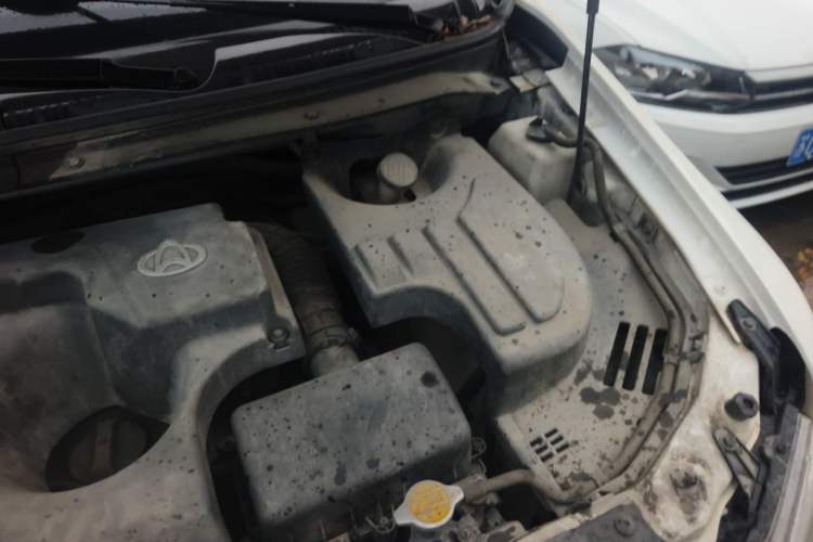 Used CHANGAN KAICHENG Ounuo S 2015 1.5L Jin Ouno Standard Model Engine Bay Left
