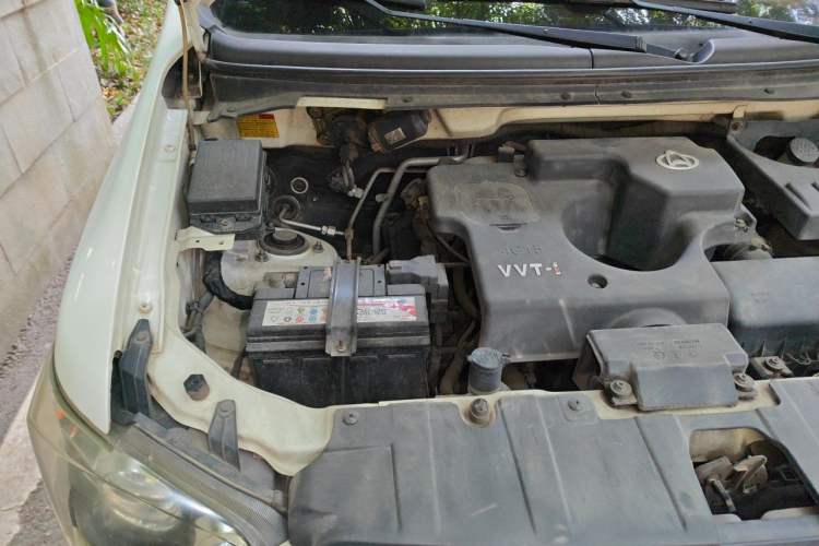 Used CHANGAN KAICHENG Ounuo S 2015 1.5L CNG Model Engine Bay Right