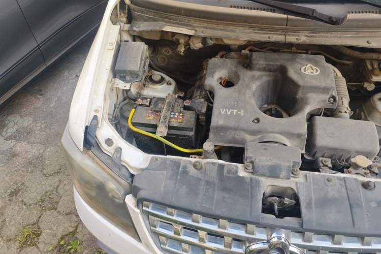 Used CHANGAN KAICHENG Ounuo S 2015 1.5L CNG Model Engine Bay Right
