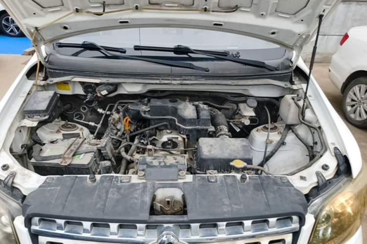 Used CHANGAN KAICHENG Ounuo S 2015 1.5L Jin Ouno Standard Model Engine Bay