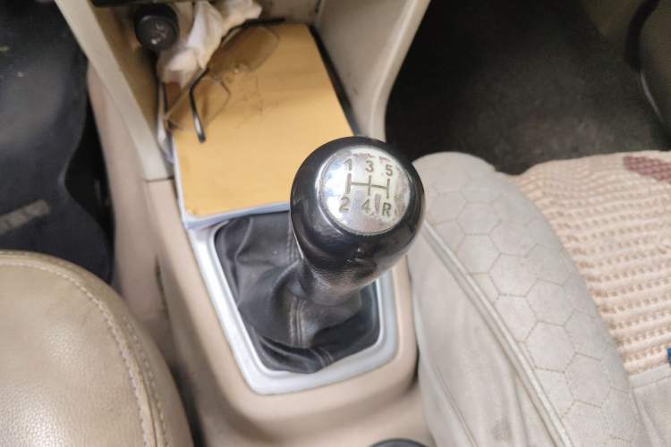 Used CHANGAN KAICHENG Ounuo S 2015 1.5L CNG Model Gear Lever