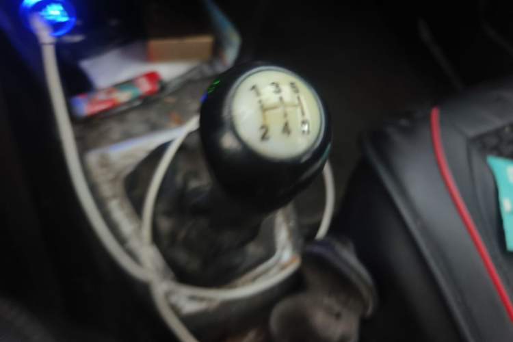 Used CHANGAN KAICHENG Ounuo S 2015 1.5L Jin Ouno Standard Model Gear Lever