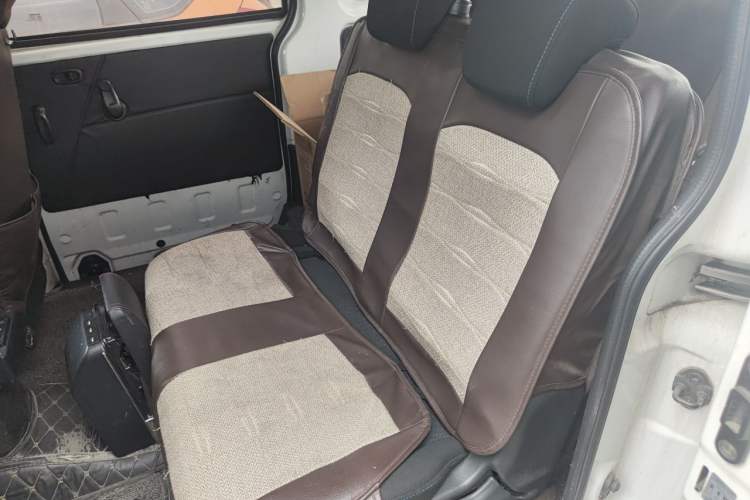 Used CHANGAN KAICHENG Ounuo S 2015 1.5L Jin Ouno Standard Model Left Rear Seat