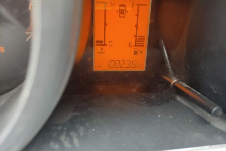 Used CHANGAN KAICHENG Ounuo S 2015 1.5L Jin Ouno Standard Model Odometer Close Up