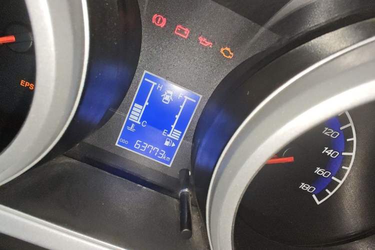 Used CHANGAN KAICHENG Ounuo S 2015 1.5L CNG Model Odometer Close Up