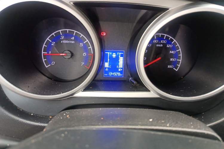 Used CHANGAN KAICHENG Ounuo S 2015 1.5L Jin Ouno Standard Model Odometer Close Up