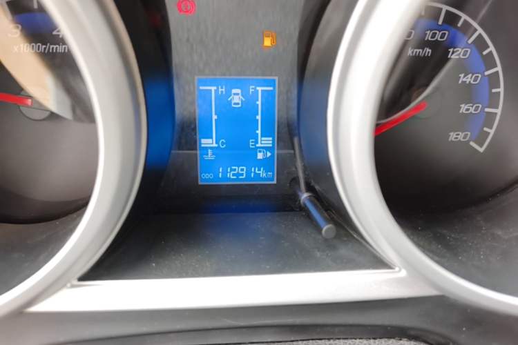 Used CHANGAN KAICHENG Ounuo S 2015 1.5L Jin Ouno Standard Model Odometer Close Up