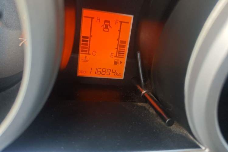 Used CHANGAN KAICHENG Ounuo S 2015 1.5L CNG Model Odometer Close Up