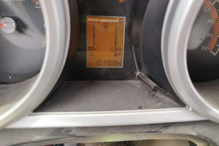 Used CHANGAN KAICHENG Ounuo S 2015 1.5L CNG Model Odometer Close Up