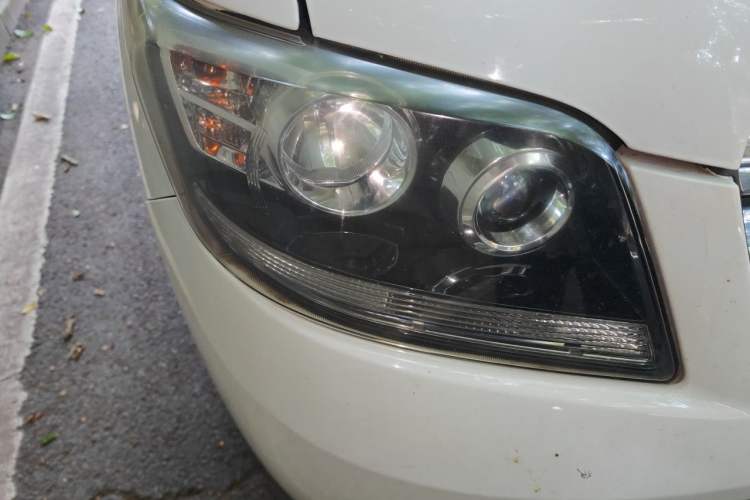 Used CHANGAN KAICHENG Ounuo S 2015 1.5L CNG Model Right Front Headlight