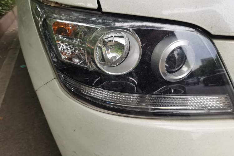 Used CHANGAN KAICHENG Ounuo S 2015 1.5L Jin Ouno Standard Model Right Front Headlight