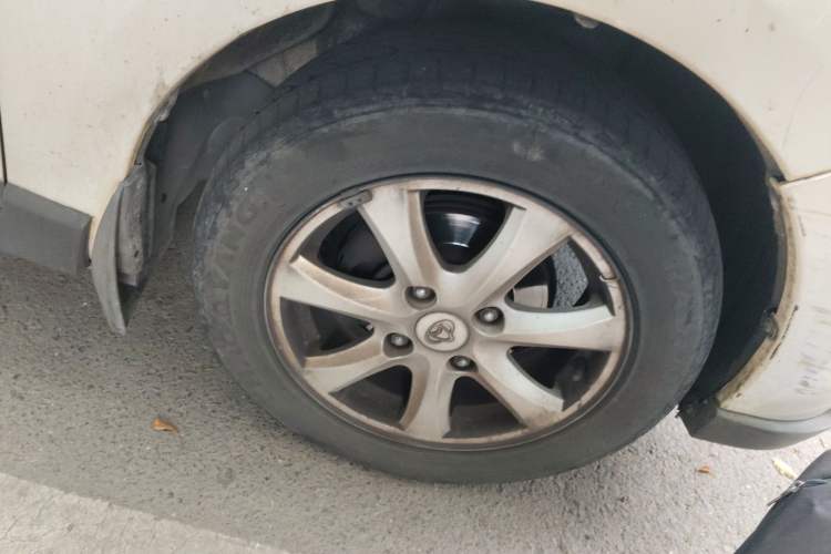 Used CHANGAN KAICHENG Ounuo S 2015 1.5L CNG Model Right Front Wheel Hub