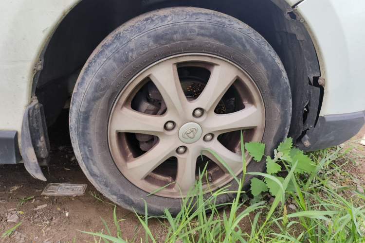 Used CHANGAN KAICHENG Ounuo S 2015 1.5L CNG Model Right Front Wheel Hub