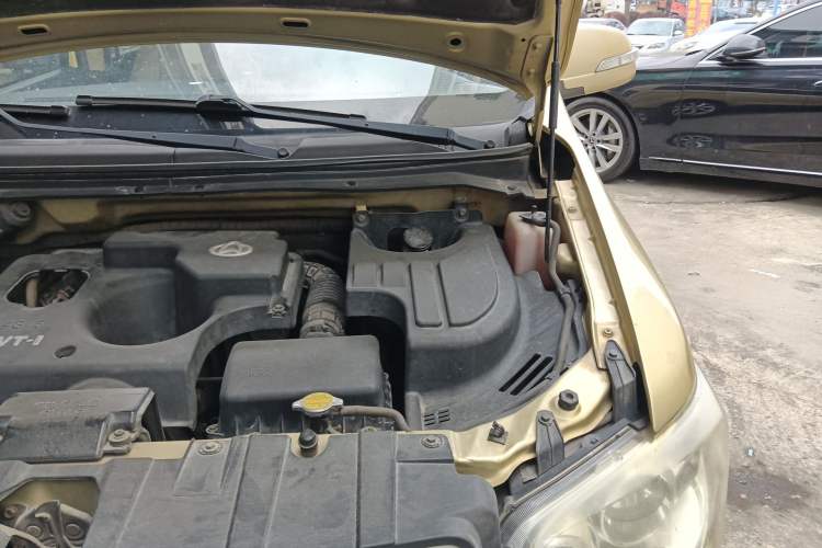 Used CHANGAN KAICHENG Ounuo S 2015 1.5L Jin Ouno Elite Model Engine Bay Left