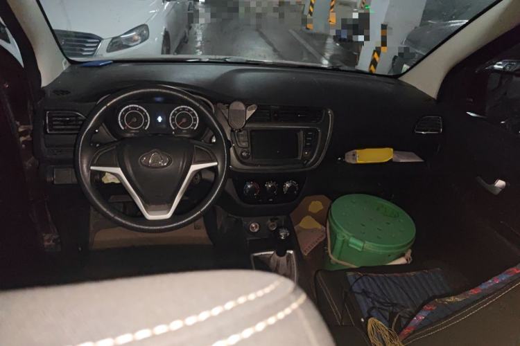 Used CHANGAN KAICHENG Ounuo S 2017 1.5L Ouno S Standard Edition EA15-AB Center Console