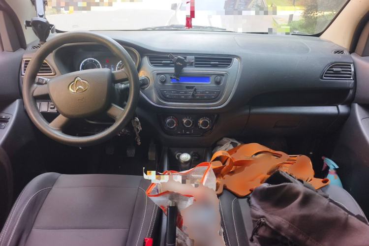 Used CHANGAN KAICHENG Ounuo S 2017 1.5L Ouno S Value Edition EA15-AB Center Console
