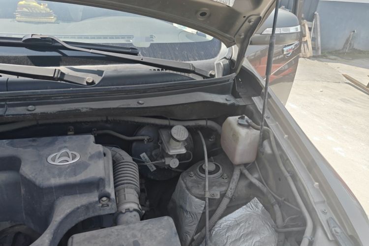 Used CHANGAN KAICHENG Ounuo S 2017 1.5L Base Version Engine Bay Left
