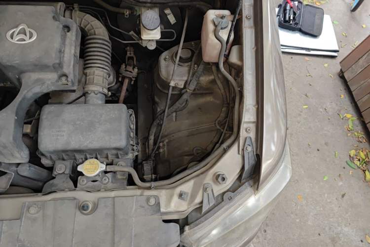 Used CHANGAN KAICHENG Ounuo S 2017 1.5L Base Version Engine Bay Left