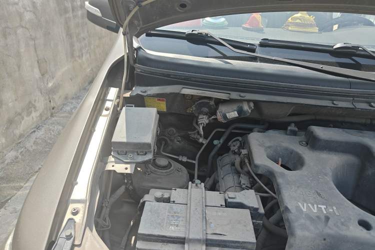 Used CHANGAN KAICHENG Ounuo S 2017 1.5L Base Version Engine Bay Right
