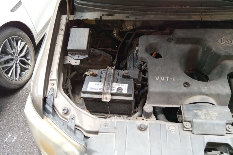 Used CHANGAN KAICHENG Ounuo S 2017 1.5L Base Version Engine Bay Right