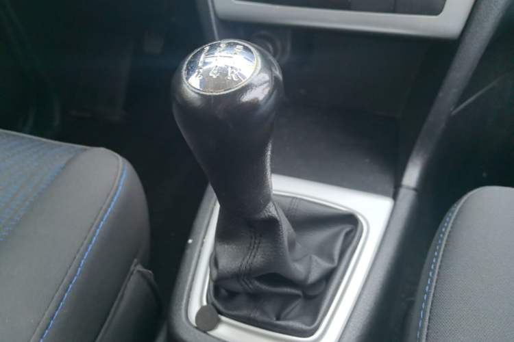 Used CHANGAN KAICHENG Ounuo S 2017 1.5L Jinouno Base Model Gear Lever