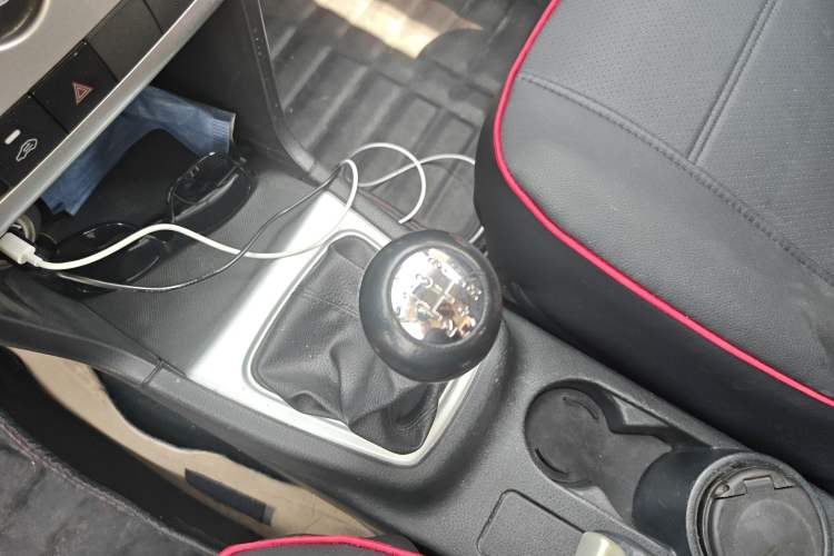 Used CHANGAN KAICHENG Ounuo S 2017 1.5L Base Version Gear Lever