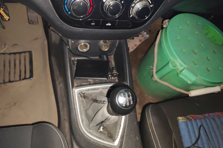 Used CHANGAN KAICHENG Ounuo S 2017 1.5L Ouno S Standard Edition EA15-AB Gear Lever