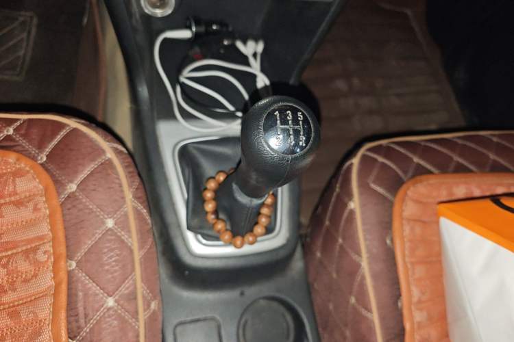 Used CHANGAN KAICHENG Ounuo S 2017 1.5L Jinouno Base Model Gear Lever
