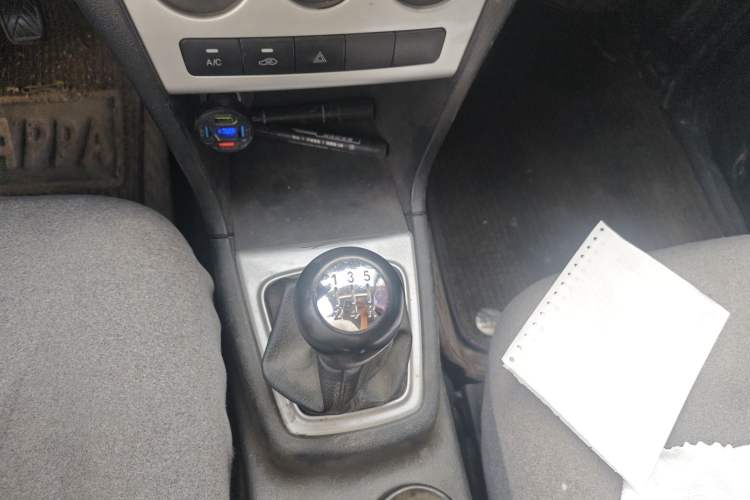 Used CHANGAN KAICHENG Ounuo S 2017 1.5L Jinouno Base Model Gear Lever