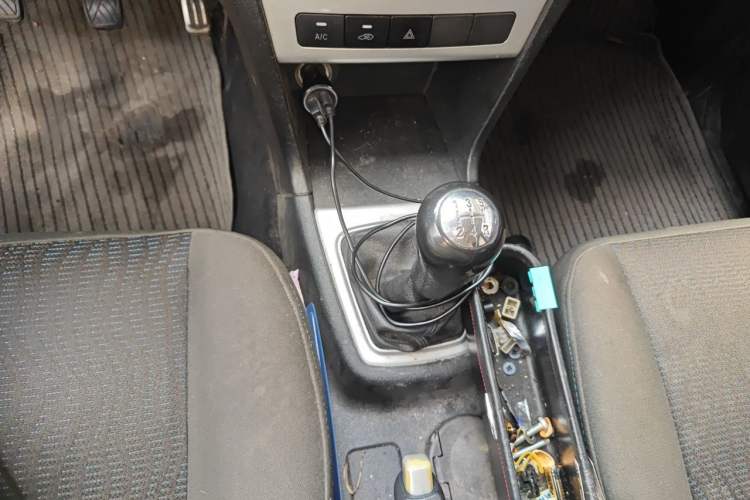Used CHANGAN KAICHENG Ounuo S 2017 1.5L Jinouno Base Model Gear Lever