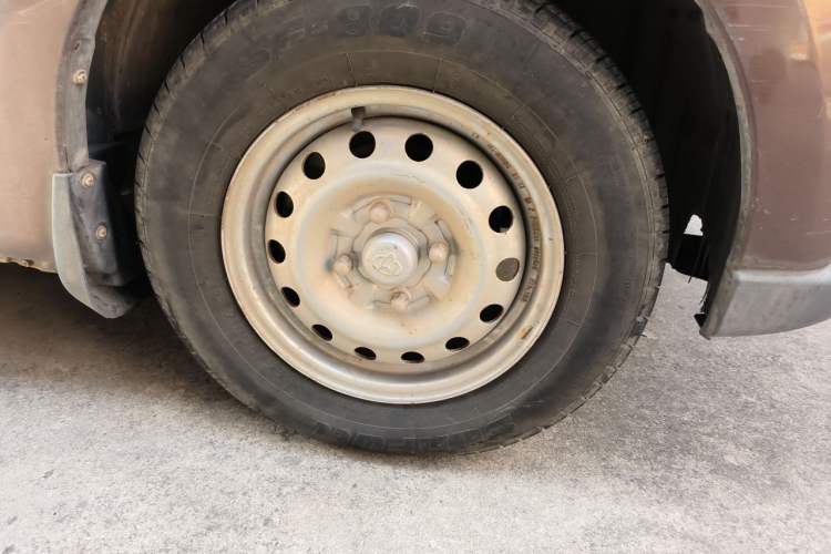Used CHANGAN KAICHENG Ounuo S 2017 1.5L Ouno S Base Model EA15-AB Right Front Wheel Hub