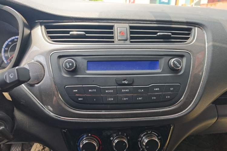 Used CHANGAN KAICHENG Ounuo S 2017 1.5L Ouno S Value Edition EA15-AB Audio And AC Panel