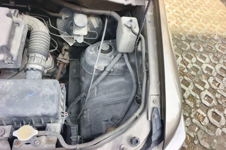 Used CHANGAN KAICHENG Ounuo S 2017 1.5L Base Version Engine Bay Left