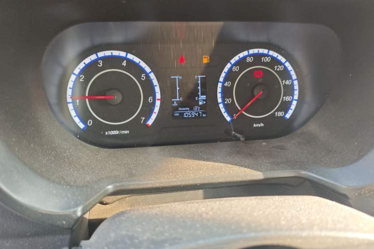 Used CHANGAN KAICHENG Ounuo S 2017 1.5L Ono S Luxury Version EA15-AB Odometer Close Up