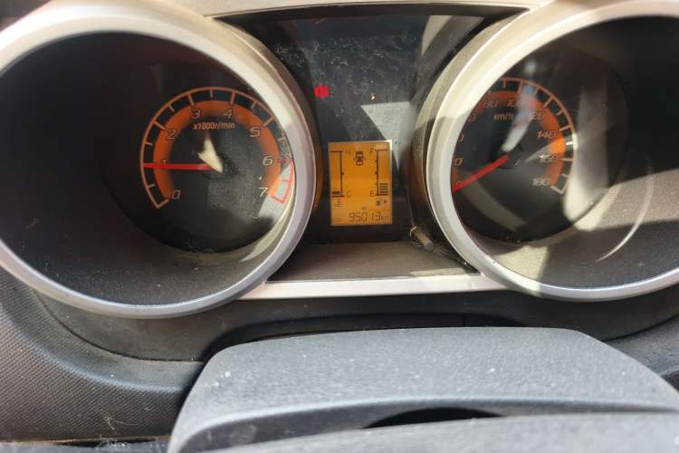 Used CHANGAN KAICHENG Ounuo S 2017 1.5L Base Version Odometer Close Up
